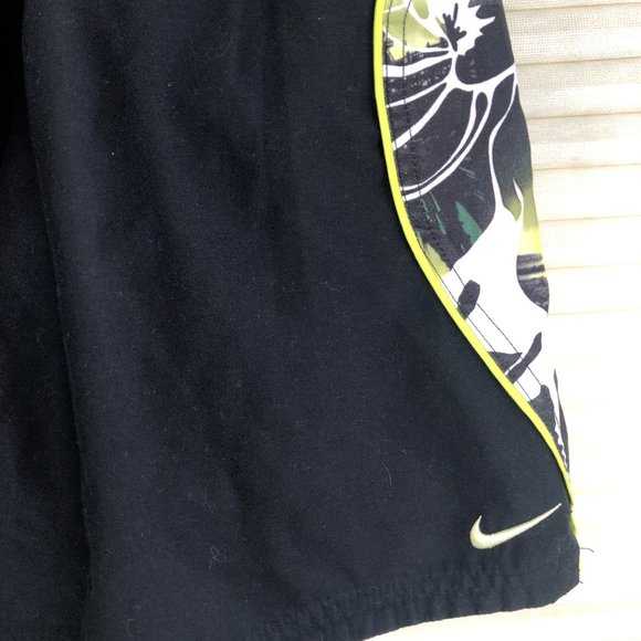 Nike Beachy Tropical Hawaiian Floral Accent Swim Trunks Coastal Vacation Island - Picture 8 of 15